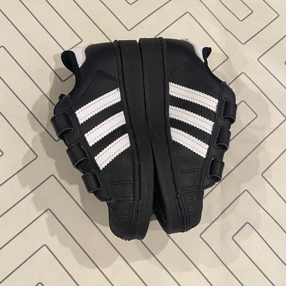 Adidas Black Superstsr Sneakers - Picture 5 of 10